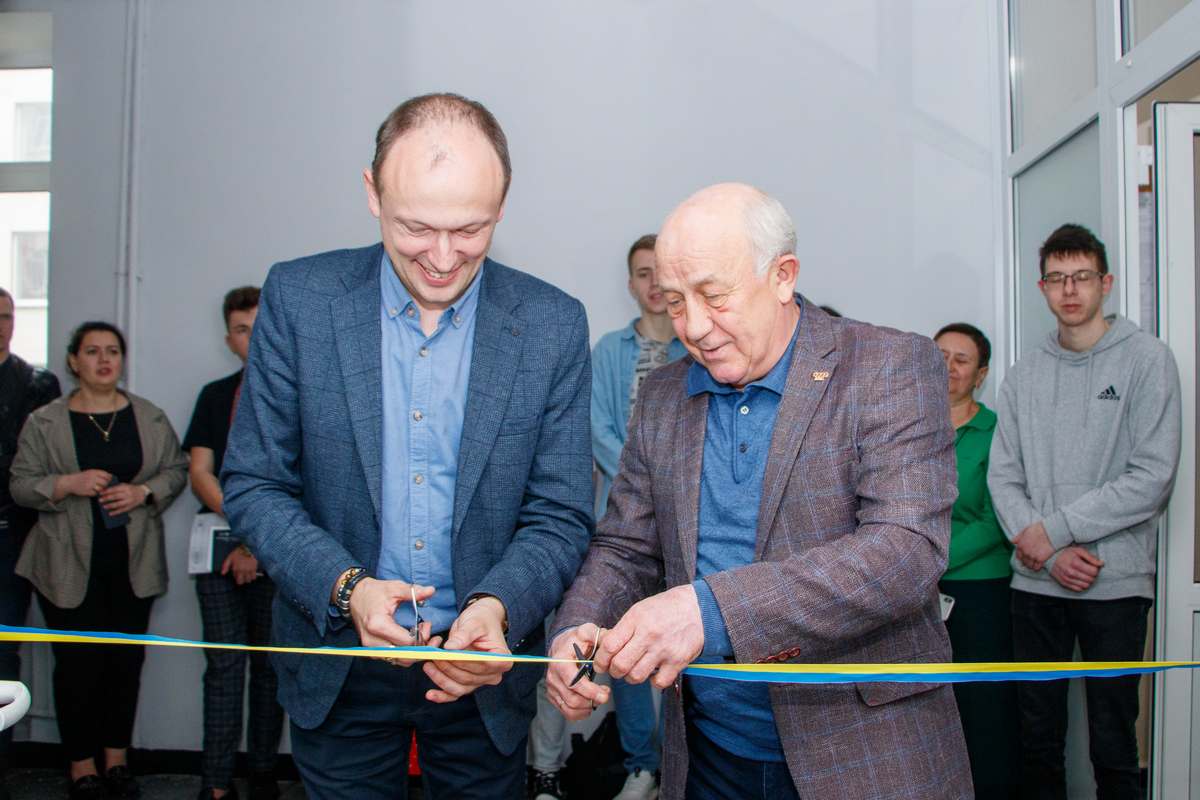 У Полтавському університеті економіки і торгівлі відкрилася Лабораторія адитивних технологій